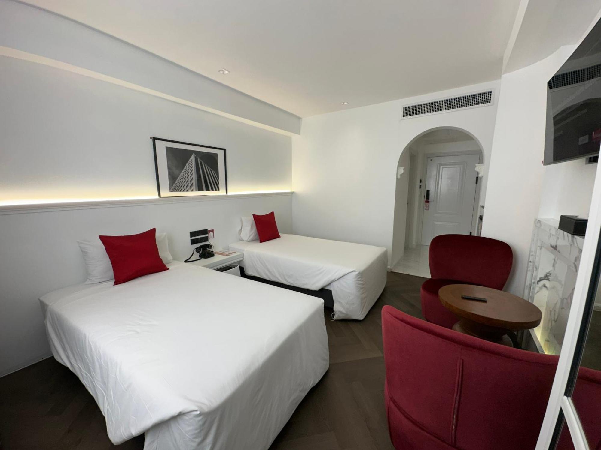 Elizabeth Hotel Бангкок Екстер'єр фото